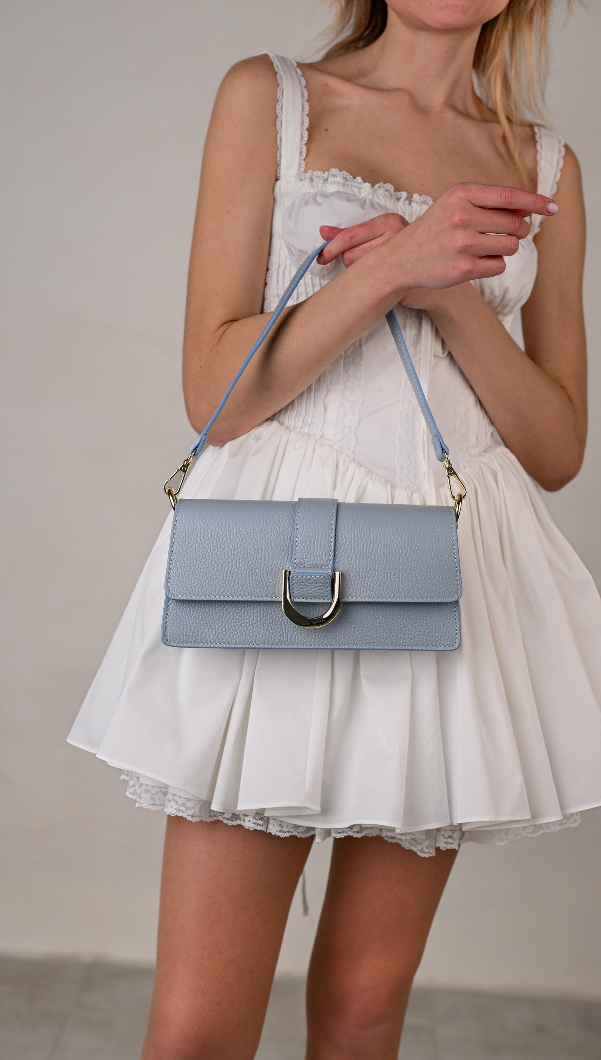Geantă ALEXIA baby blue - interior și compartimente