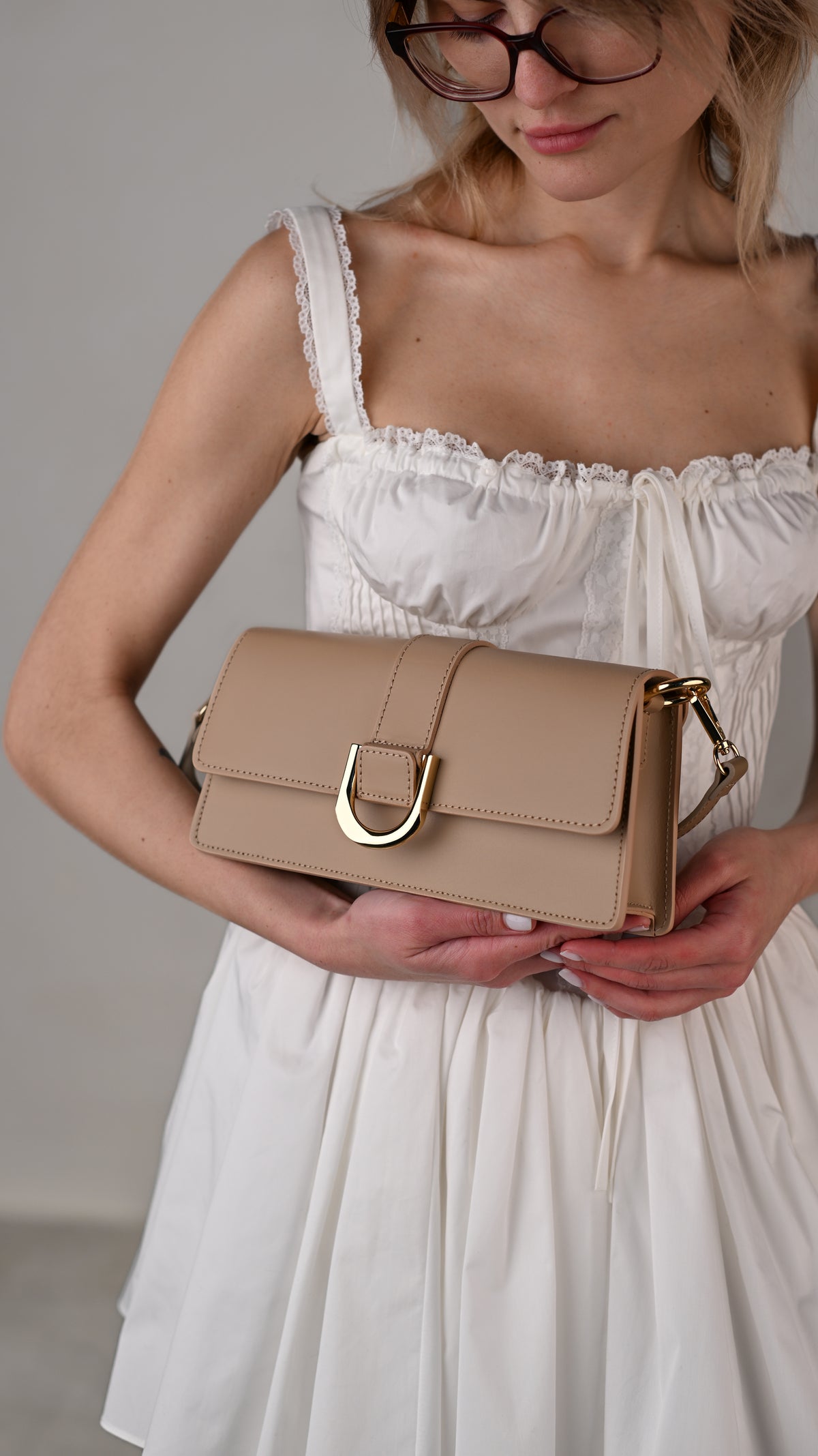 ALEXIA MOCHACCINO, TEXTURED GENUINE LEATHER.