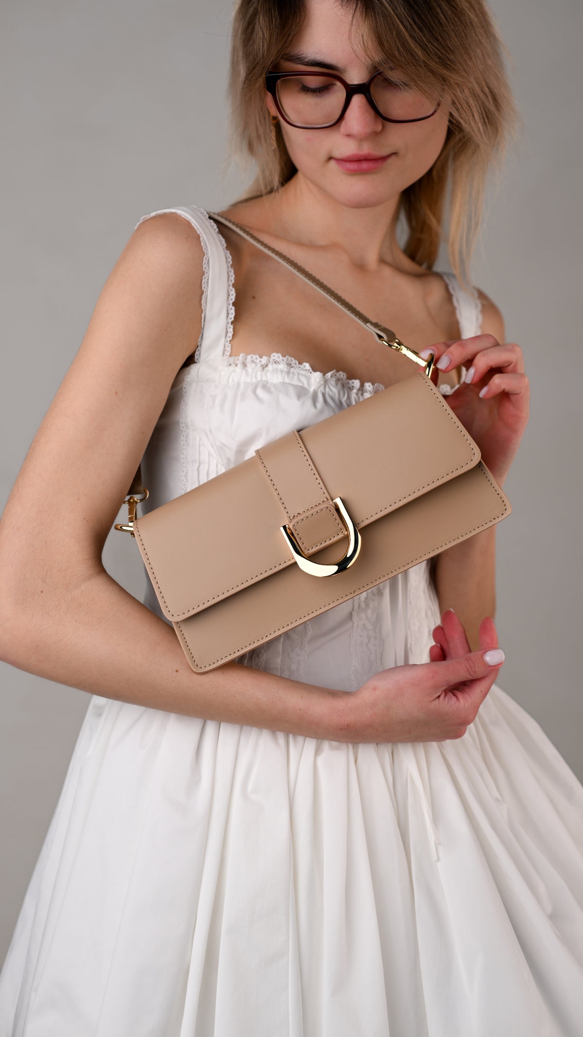 ALEXIA MOCHACCINO, TEXTURED GENUINE LEATHER.