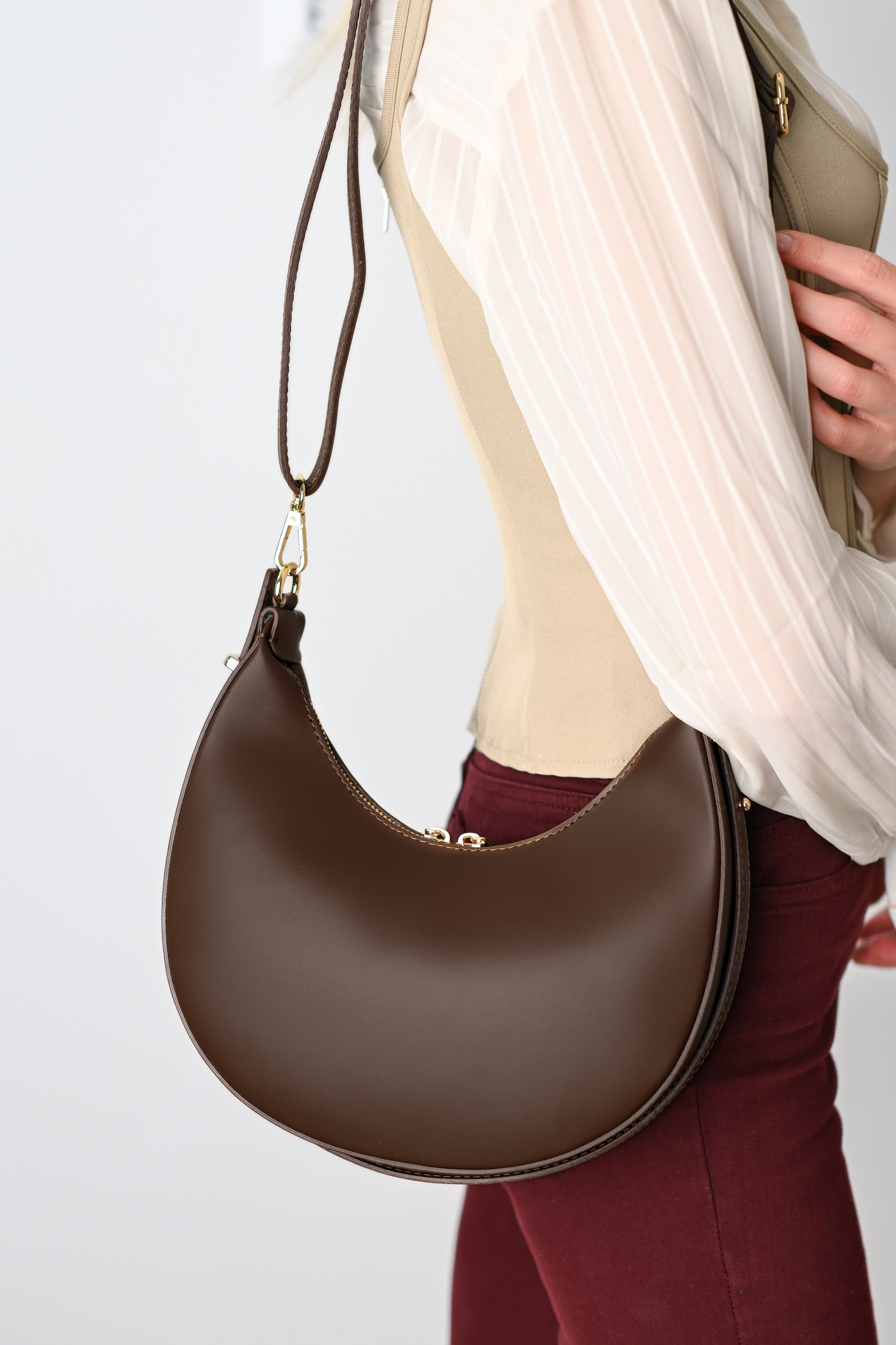 MOLLY DUNKLE SCHOKOLADE, ECHTES LEDER.