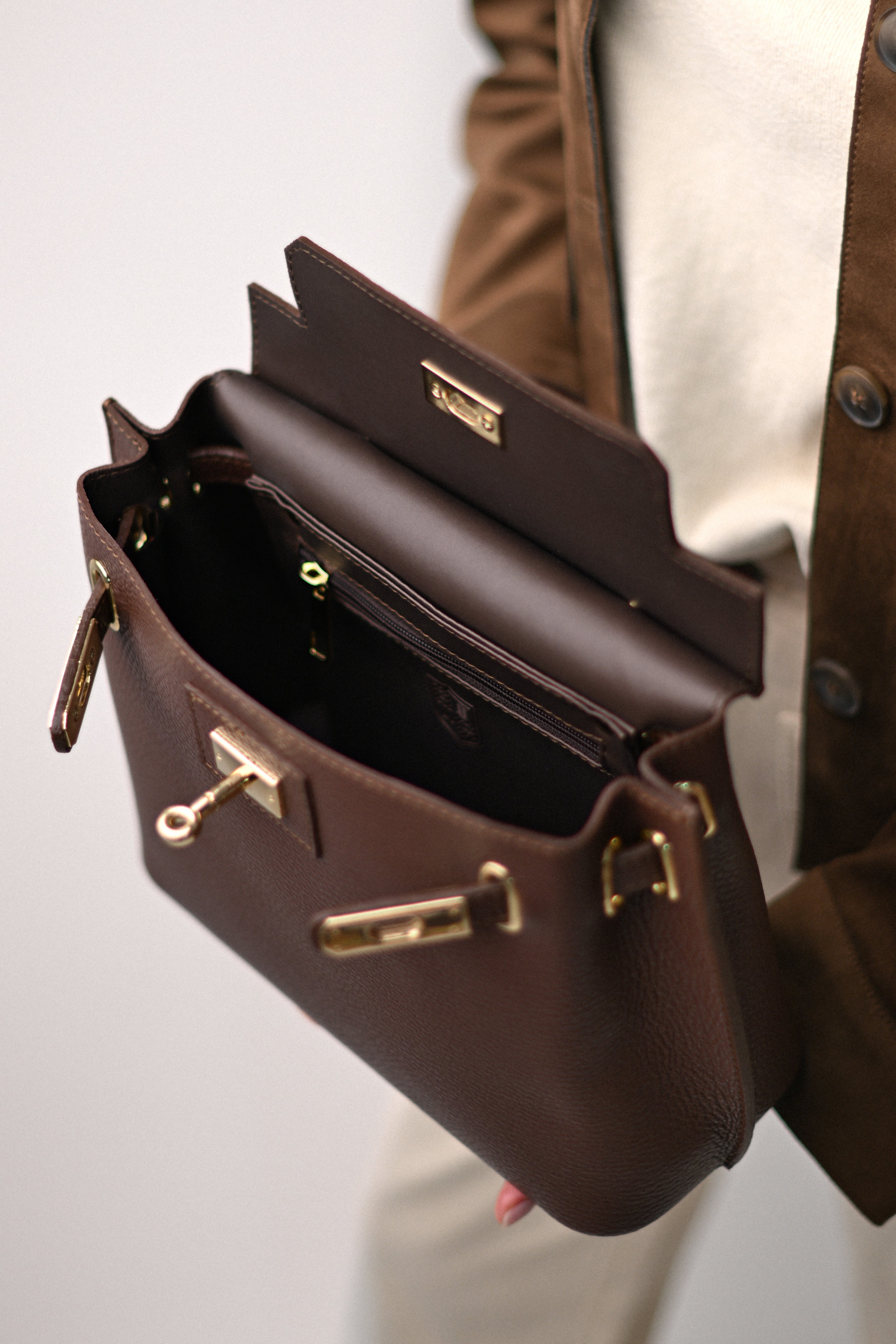 MIA DUNKLE SCHOKOLADE, ECHTES LEDER